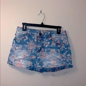 Floral print denim shorts